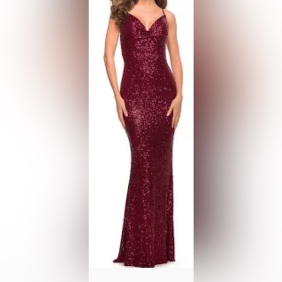 Dresses & Skirts - Elegant Burgundy Sequin Gown